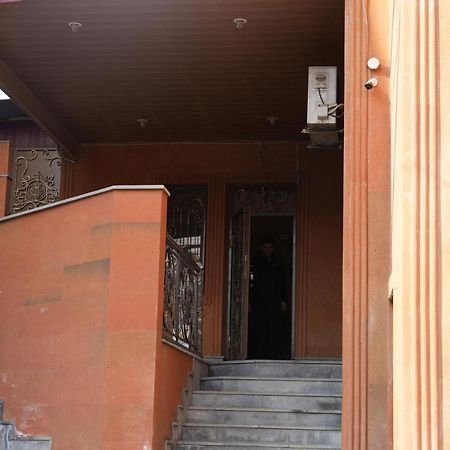 Ivan House Apartment Yerevan Bagian luar foto