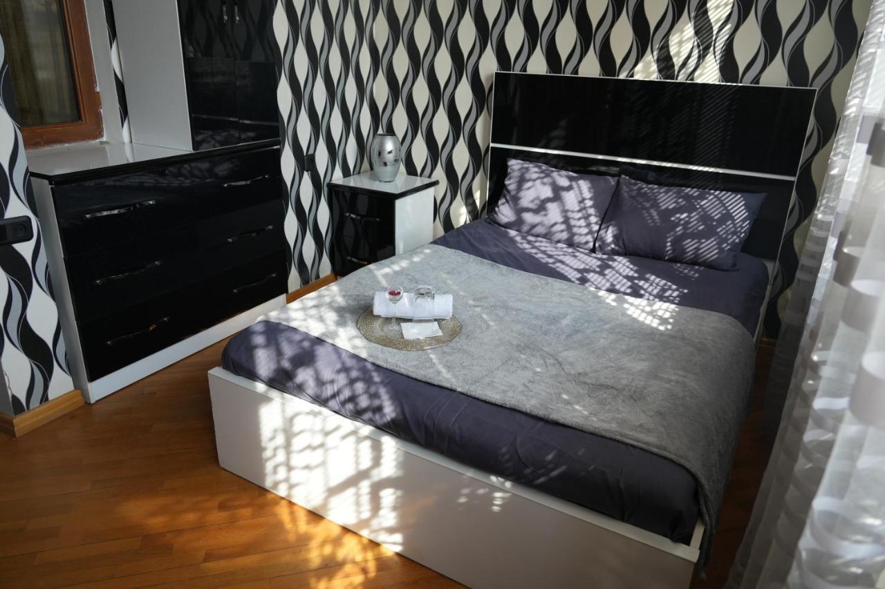 Ivan House Apartment Yerevan Bagian luar foto